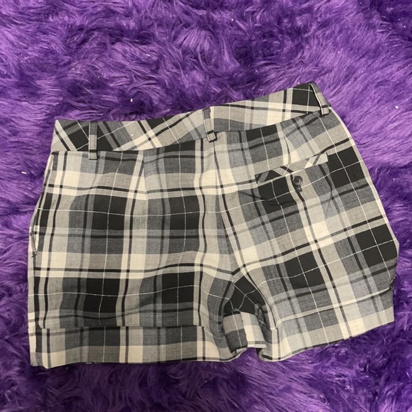 Express casual/dress shorts - Picture 2 of 4